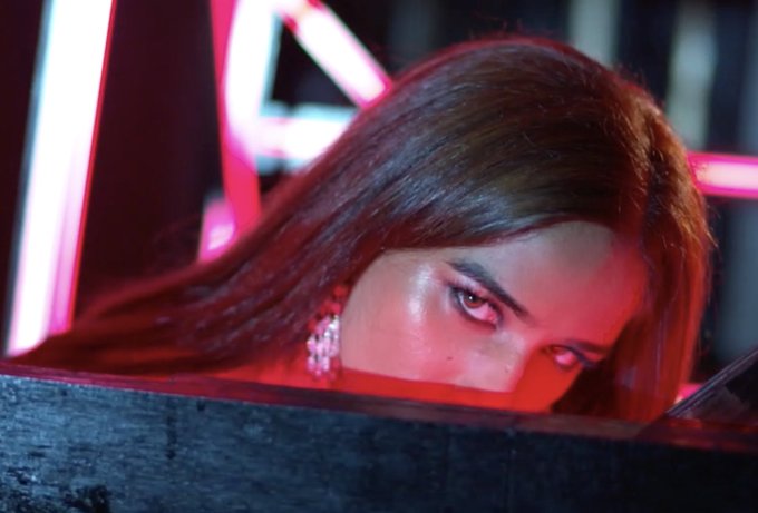 Watch Poonam Pandey's leaked NSFW photo on TwXstars