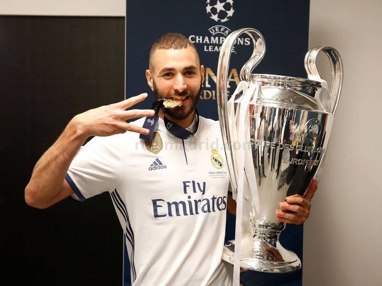 Happy birthday to one and only man i ever loved and the goat himself karim benzema 