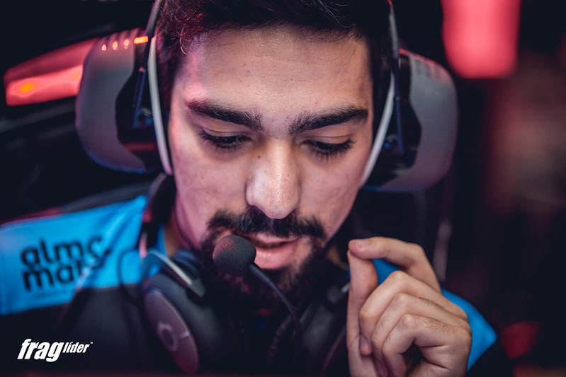 Offset_Esports's tweet photo. Convidado especial na #OFFSETTV! 🔥
@zlynx0 junta-se ao @kcoolcsgo para a transmissão da segunda meia final!
Assiste ao confronto entre @GiantsGaming e @CreamRealBetis em direto.
🔴 https://t.co/J8vUZ7n913
#NoDaysOFF #OneTap8 https://t.co/KjEc7TKQbX