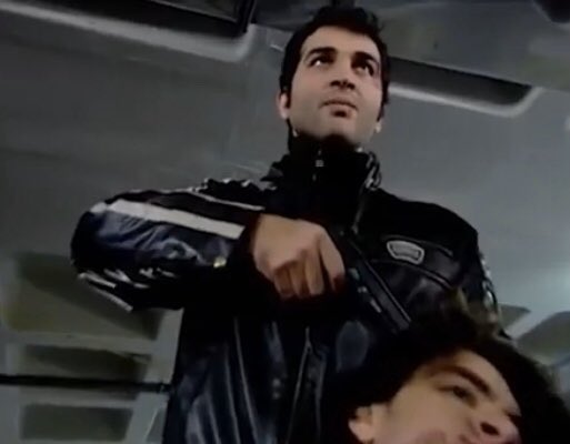 Eli silahlı terörist Barış Atay!! Bu adamı seven var mı cidden