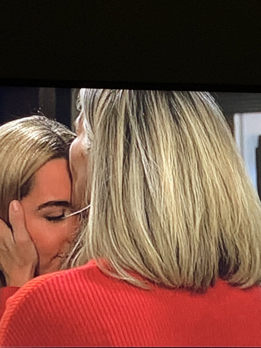 gloriaanderso13's tweet photo. ⁦@lldubs⁩ ⁦⁦@RealEdenMccoy⁩ ⁦Laura and Eden those mother daughter talks are exceptional. So well played.  You both warm my heart. #GH thanks ⁦@valentinifrank⁩ for allowing us to love these characters and actors https://t.co/meP2nuc5JI