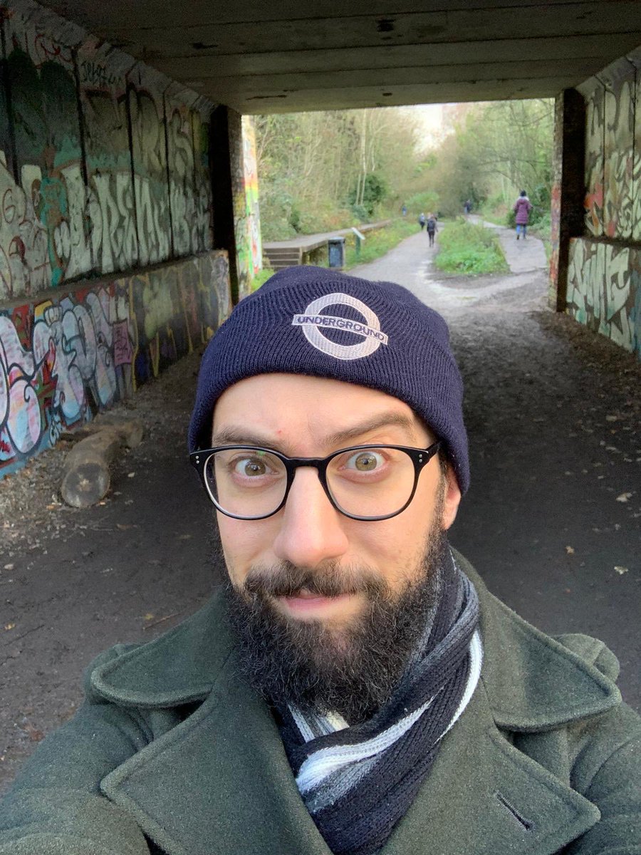 SimonZev's tweet photo. This is the nearest the Underground has got to serving this station #Underground #NorthernHeights #UnfinishedLondon https://t.co/zqAIIVpKqx