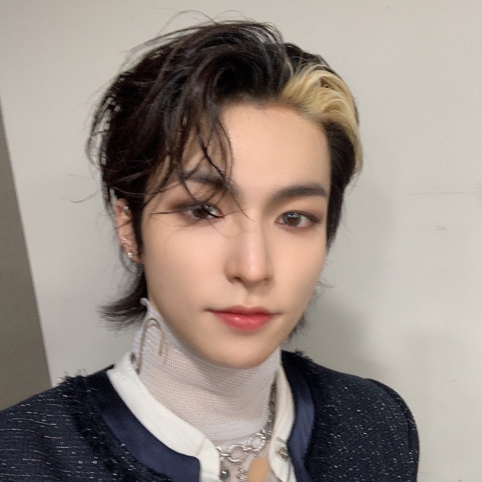 ELASTofficial's tweet image. 저는 아직도 눈물자국의 여운이 가시질 않는데..
엘링들은 어떠합니까용??😢
오늘 하루도 고생했어요☺️
보고 싶다 엘링❤️

#엘라스트 #ELAST #로민 #Romin