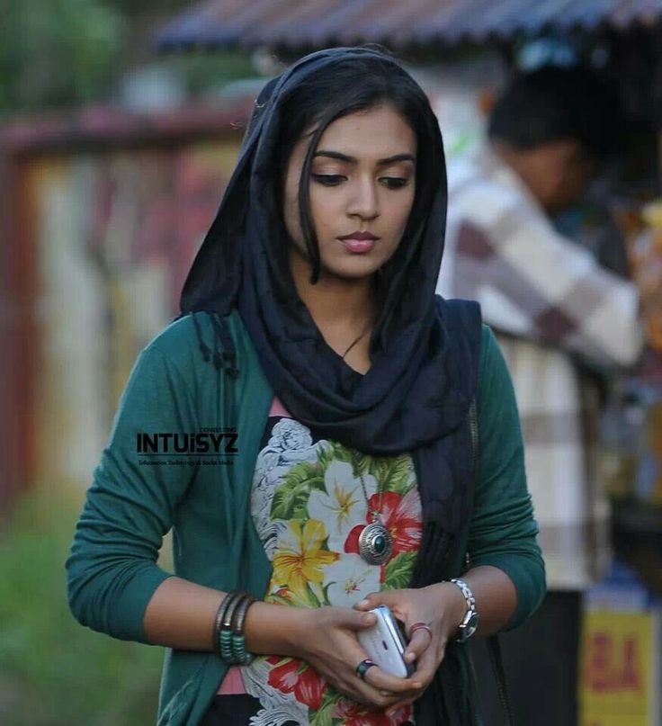 Nazriya_babiee's tweet photo. Our Expression Queen NAZRIYA NAZIM  👸Birthday #HBDNazriya 
Queen👑 😘😘 https://t.co/aDWPQNzfaL