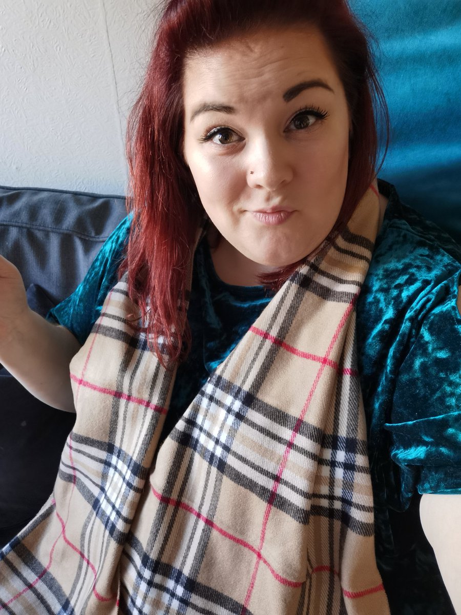 ReflectionOfAmy's tweet image. Why yes, I did get given a scarf by my partner that is a massive nod to @The_MJF 

I have no doubt he is still better than me, but I'm definitely better than you....

#AEW #AEWDynamite #betterthanyou