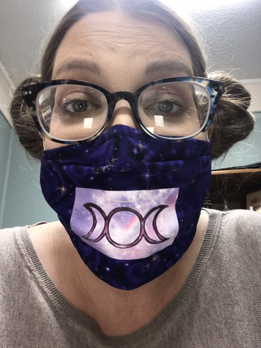 NoGreatPerhaps's tweet image. #saturdaylibrarian #latecheckin