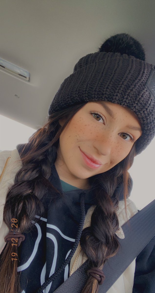 _molly_michelle's tweet photo. felt cute or whatever https://t.co/4rPbOu5QSC