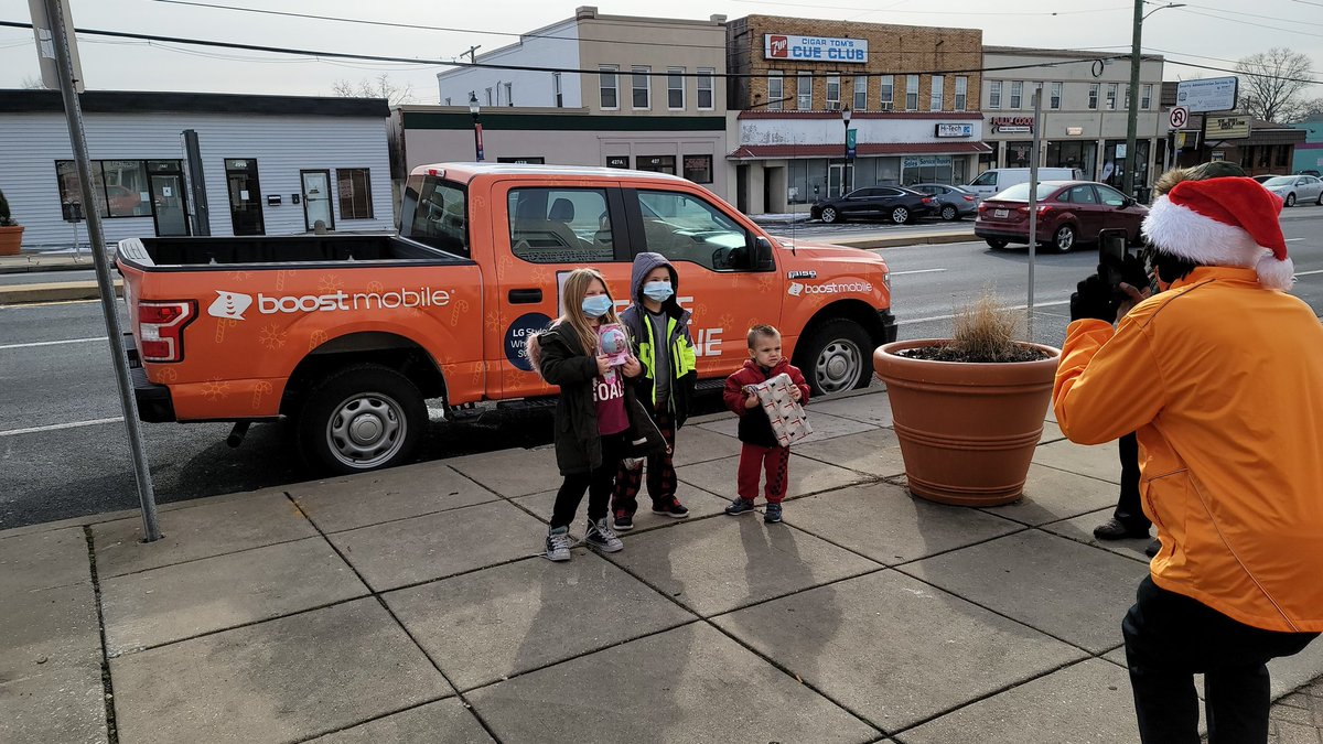 HMDISHingBoost's tweet image. What's good Essex fam..!!! Come check us out at 422 Eastern Boulevard.. Come and take pics with the man @santa and get a gift the little ones..!!! AND of course we have THE best plan in wireless 3x$90. Get FREE phones when you switch
#topatlanticaquad