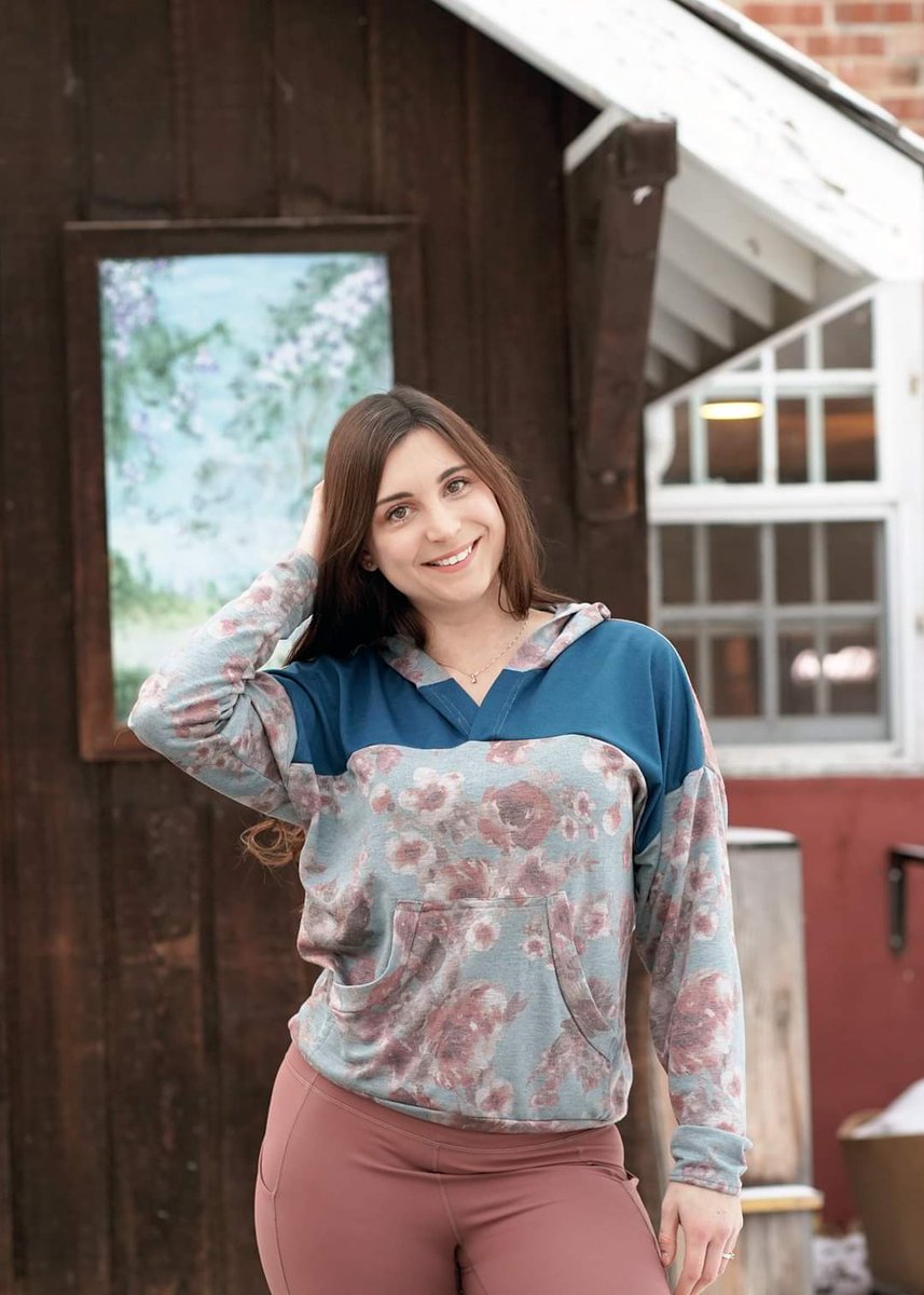 SheerStitchery's tweet photo. Just got my new #Sewciety subscription box from The Sewciety and made this super cute #MollySweater from Trish Newberry.  Check out the video on YouTube:  https://t.co/n0HVk8B0Oh
#sewing #sewspiration #lovetosew #sew #handmade #handmadewithlove #sustainablefashion https://t.co/3YX1N8zfIE