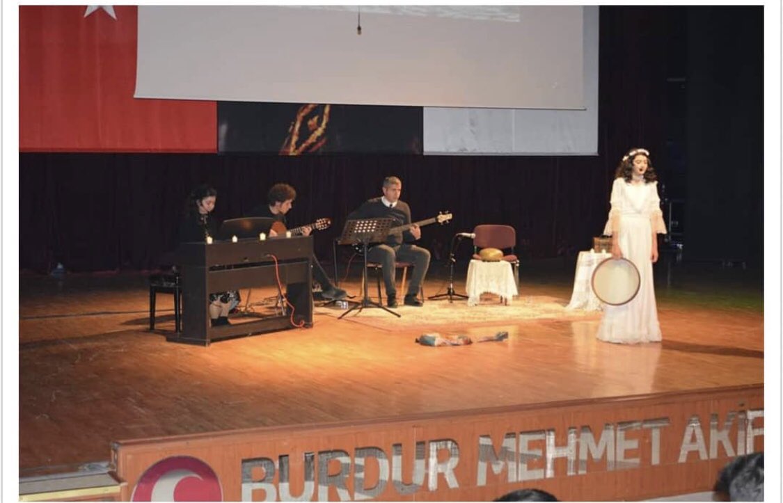 MAKU_KUSAT's tweet photo. KÜSAT olarak 1 yıl önce bugün ev sahipliği yaptığımız”Bir Toprağın Gözyaşı Sagalassos"adlı etkinliğimiz,Rabia Elif ÖZCAN'ın hikayelendirmesi ve kız kardeşi Hatice Beril ÖZCAN'ın sesi ve enstrümanlarıyla masalsı bir havada geçen etkinliğimiz çok beğenilmişti. Asımın Nesli Bu(r)dur https://t.co/d1kNQXOjZs