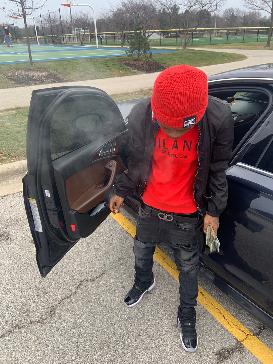 therealdjayo's tweet photo. 9x out of 10, how you react to something depends on who’s watching💯 don’t react for the satisfaction of the “larger crowd” react cause it’s what you wanted to do 💯 every action don’t deserve a reaction either... #Message 
#yoayooo https://t.co/v2pwboWHa4