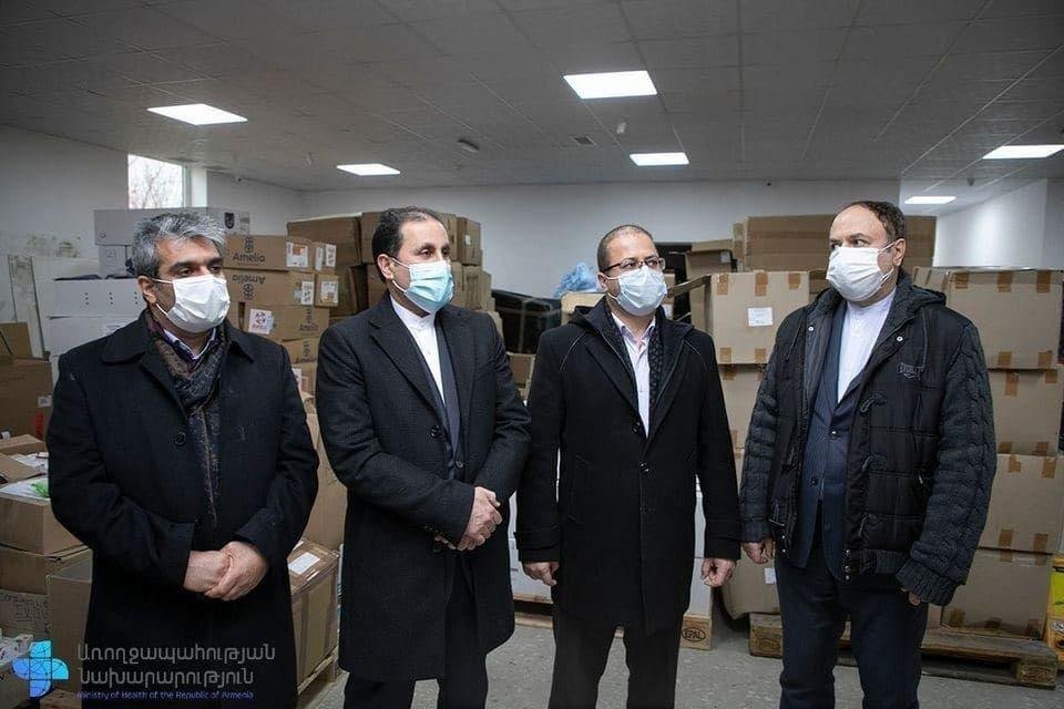 HeshmatAlavi's tweet photo. #Iran's regime sending medical supplies to Armenia

This comes at a time when the regime's apologists/lobbyists in the West claim "sanctions deny the Iranian people of medicine" &amp; while millions of people are in need of these supplies.

#Priorities https://t.co/2rvFChJDtD