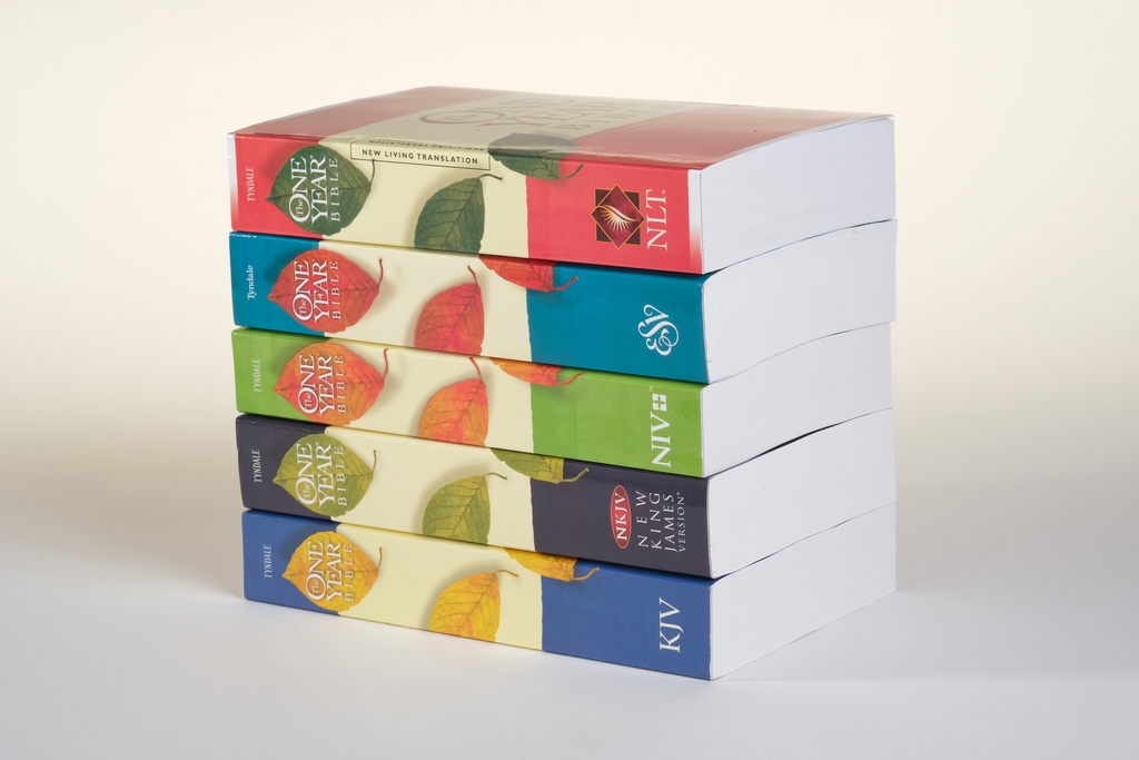 NLTverse's tweet photo. Want to read through the entire Bible next year? https://t.co/IxG7BCp2P6 is having a One Year sale where you can save up to 70% on One Year Bibles and devotionals. See what's on sale https://t.co/FuG5qOAqfL
#BibleSale #OneYearBible #ReadInAYear #DailyReading #OneYear https://t.co/lrJFDrjJVo