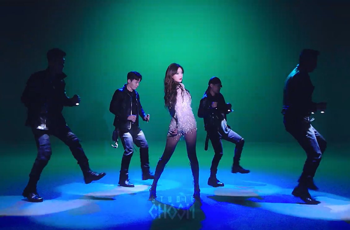 hoefors00jin's tweet photo. WHO IS THE BEST DANCER OF 4TH GENERATION? ITS SEO SOOJIN. SAY IT WITH ME. SEO. SOOJIN. 

#SOOJINAOTM #GIDLE @G_I_DLE #여자아이들 https://t.co/3nfoZ3WkX3