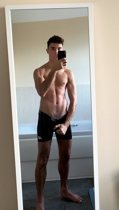 2 pic. Hey there ?? RT if you wanna take a bath with me ??? uncensored content on #Onlyfans ?? https://t