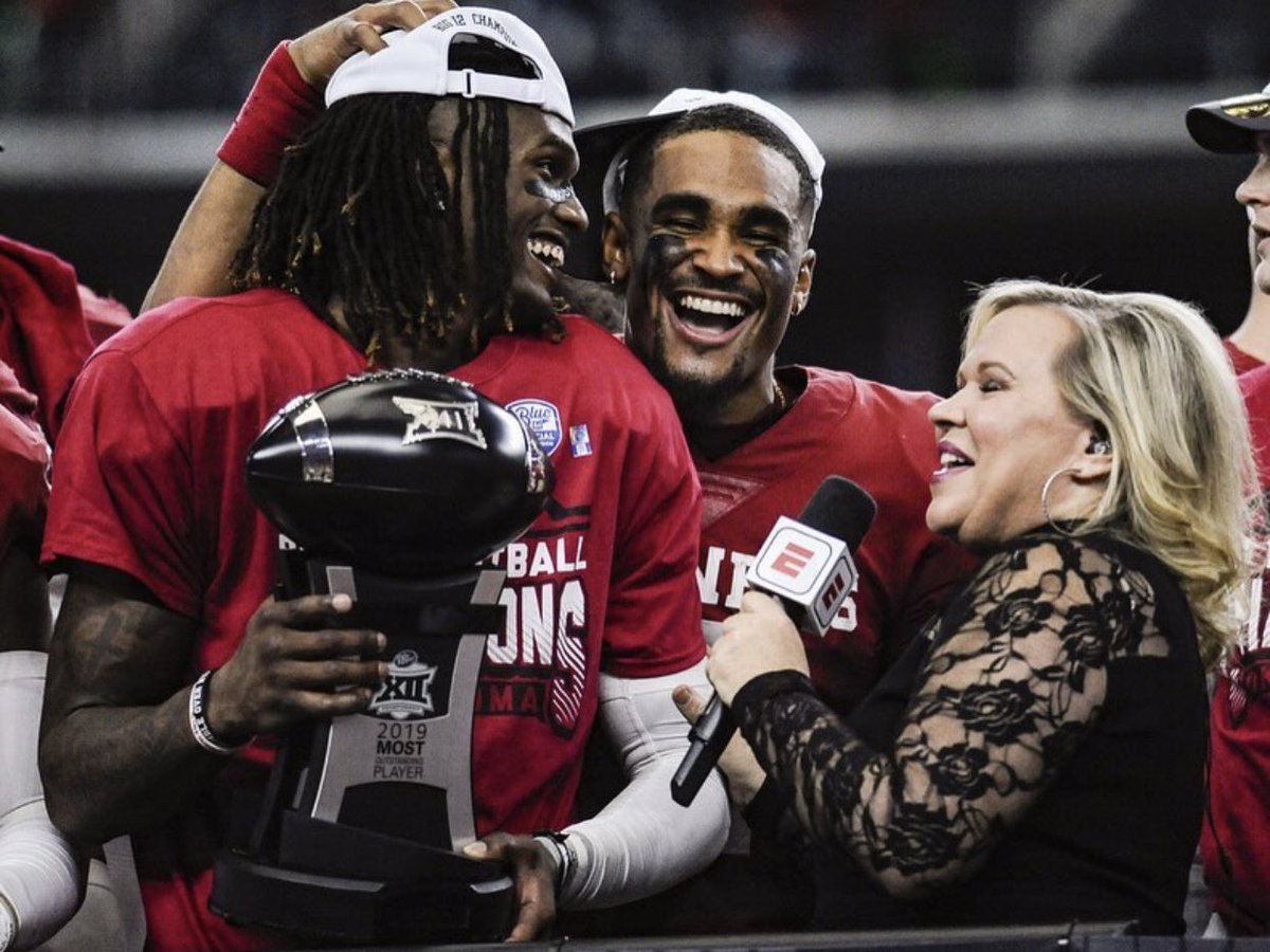 JalenHurts's tweet photo. ROLL SOONERS !!
#SECChampionship #Big12Championship https://t.co/GKj4J7pHU7