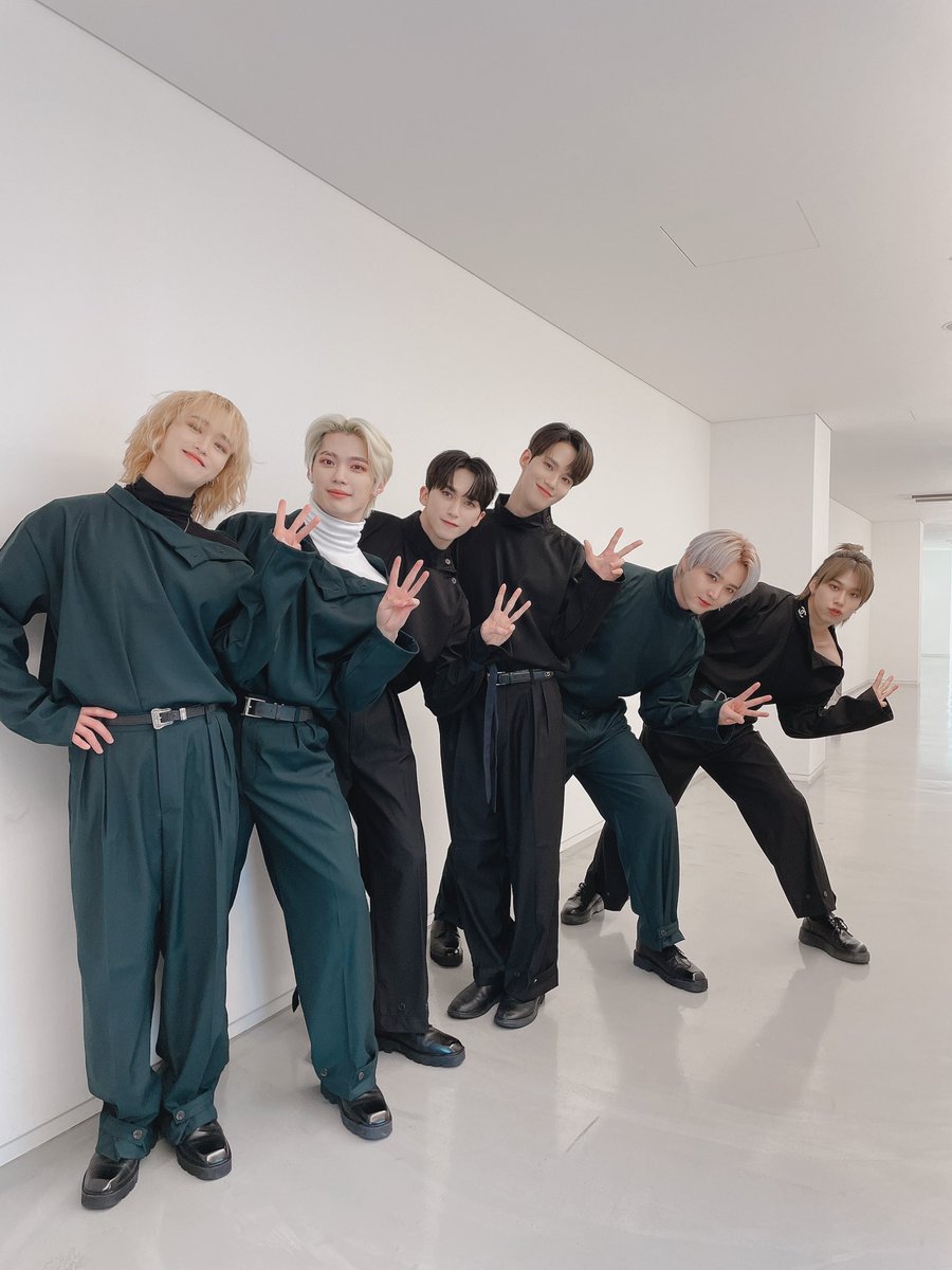 TARGET7_K's tweet photo. #타겟
타겟 일본 데뷔 3주년❤️
긴 시간 우리랑 함께 해주신 워니 여러분 사랑합니다!앞으로도 우리 타겟의 성장하는 모습 많이 기대해주세요😍항상 많은 관심과 응원 감사합니다!!
#TARGET #타겟 #일본 #데뷔 #3주년 #지아이 #제스 #현 #로이 #바운 #우진 #日本 #デビュー https://t.co/xmhiBpj86t