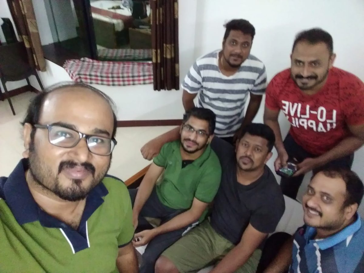 krishnasuriya's tweet photo. Get together after years. The gang who enjoyed a lot and still continuing. @Mohan1709 @RatheeshHere @royston4u @vijayrc 
@senthilkumarrp #legendsforever https://t.co/vn5ZjaH2VR