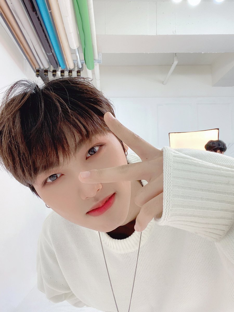 24Kplus_members's tweet photo. [#시우] 또 무슨 사진들이 올라올까나⁉️❣️

[#Xiwoo] Wonder what's coming up next⁉️❣️

#24K #투포케이 #시우 #Xiwoo #잘시우 https://t.co/sGWBSXJAV8