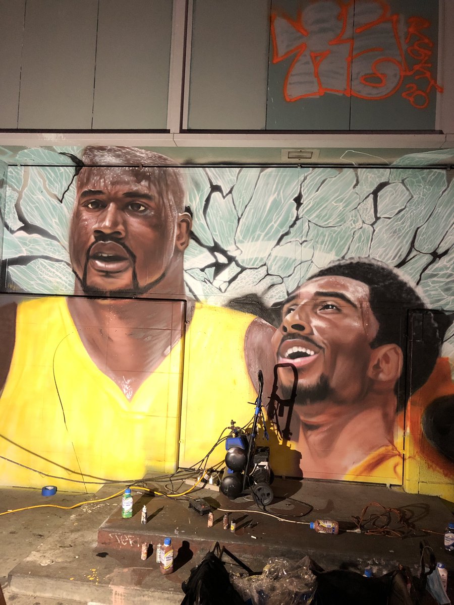 Tehporter19's tweet photo. Two Legends @SHAQ  and Kobe #shaq #KobeBryant #BlackArtist  #lakers #RIP #breakingbackboards #GOAT #MambaForever #LA https://t.co/ySVmeMeiid