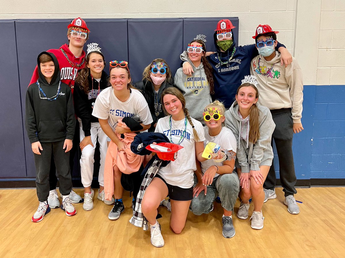cyogurlschamp's tweet photo. Shoutout @CYOBALL1 @Cyo2022 for the fan support. 🤝🤝🤝 our fans never disappoint 👏🏻👏🏻 https://t.co/wlMYZlyrCF