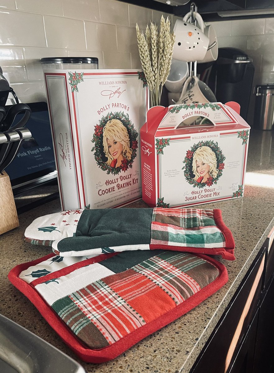 ScissortailChef's tweet photo. It’s going down today y’all! I will report back! #Christmas #dollyparton #cookies #Christmascookies https://t.co/PeLbsVmabw