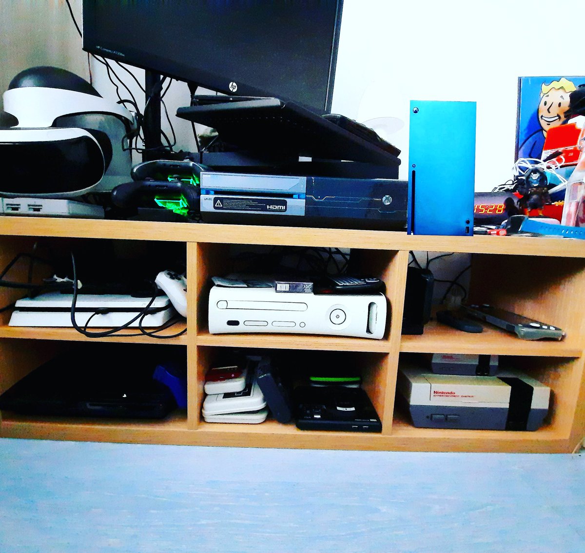 Teamgames38's tweet photo. #ps #ps1 #ps3 #ps4 #psvr #Xbox #XboxOne #XboxSeriesX #Nintendo #nintendones #minines #NintendoSwitchLite #Nintendoswitch #sega #segamegadrive
#playstation #playstation1 #playstation3 #playstation4 #nintendonds #gameboy #gamewatch #gamegear https://t.co/p7vXpyX5IQ