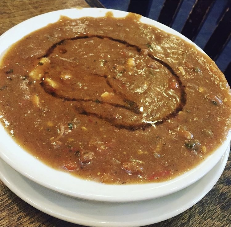 A bit of sherry on top and you’re set!

#Mandinas #NewOrleans #NOLAdining #TurtleSoup