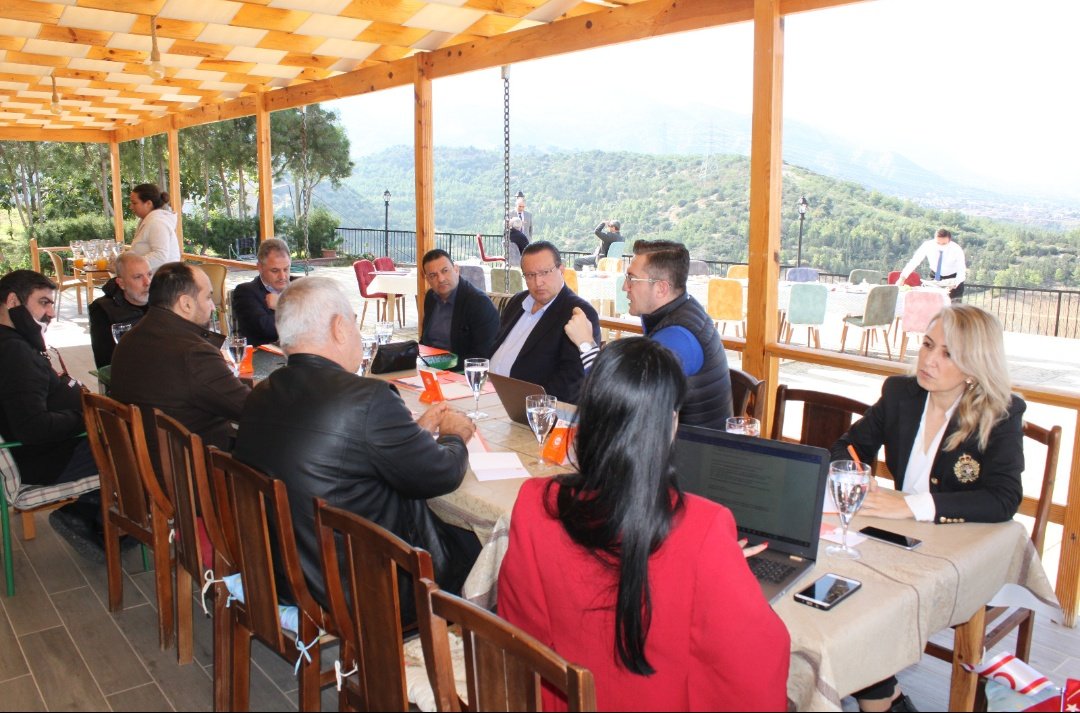 Kıbrıs Üniversiteler Birliğine bağlı üniversitelerin Mütevelli Heyet Başkanları ve Rektörlerini sosyal tesislerimizde misafir ettik.

Teşekkür ediyoruz.
#OnceSen