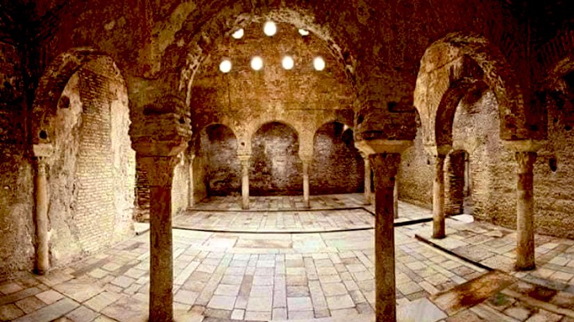 De même pour El bañuelo, Hammam al-Yawza construit sous les ordres de Badis ibn Habus elle est la plus ancienne sale d'eau archéologique de Grenade et une des plus ancienne d'Espagne.