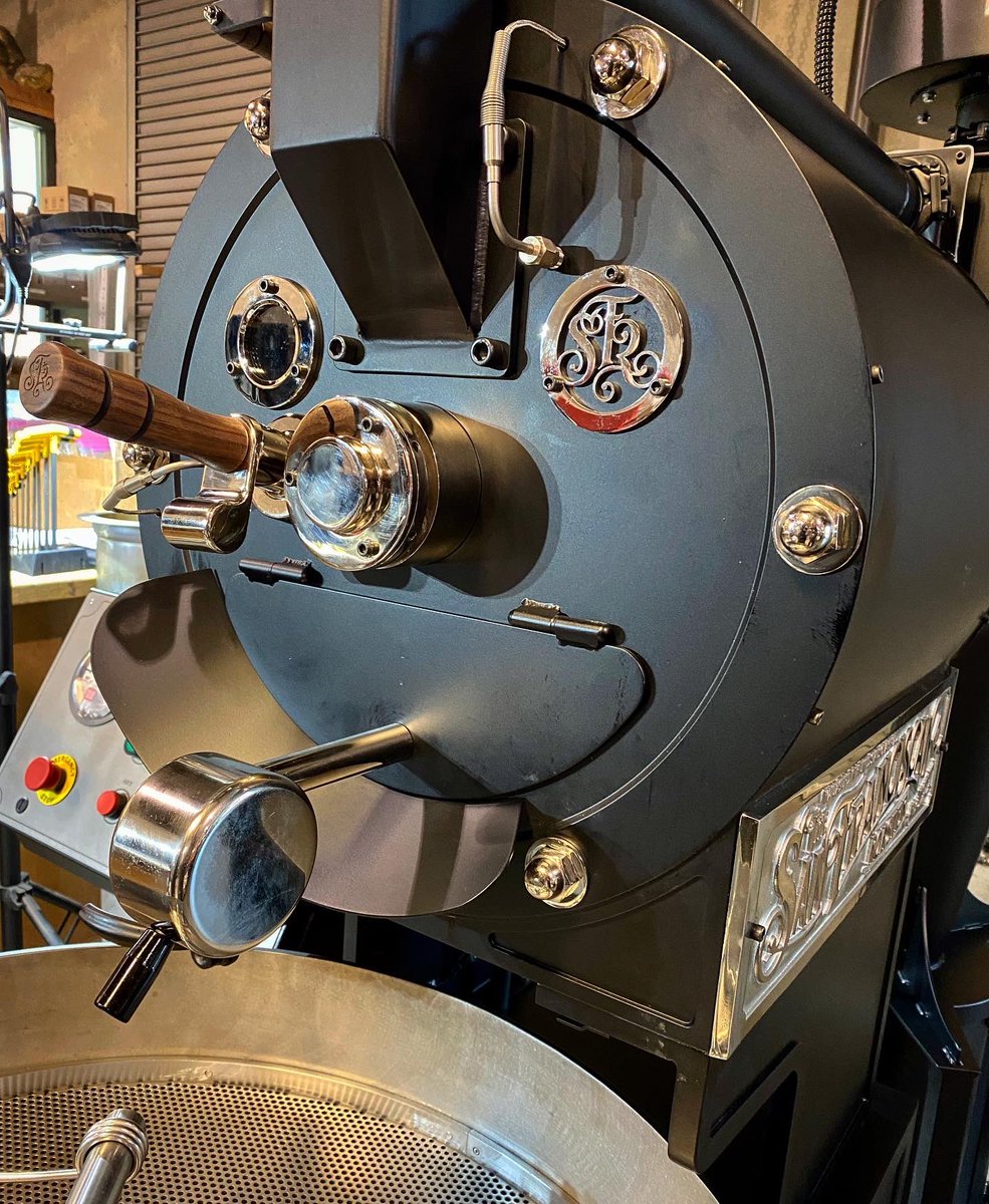 SanFranRoaster's tweet photo. This custom flat black with nickel SF-10 and flat black with brass SF-1 are heading to their new home at Sequential Coffee in Jacksonville, FL.
#sanfranroaster #SF10 #SF1 #sequentialcoffee https://t.co/NfOFdPeQsA