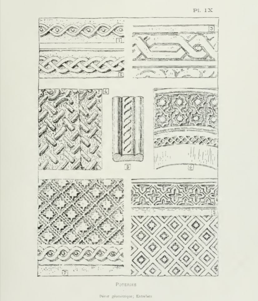 Les décors civilisationnels étaient multiples et les temoins de l'histoire ont su montré la grandeur de cette dynastie, ils ont repandu ce qu'on appelle de nos jours le zellige (la mosaique, la faïence) et d'autres motifs:[ref/ poteries et faïences de la Qalaa des Benî Hammad]