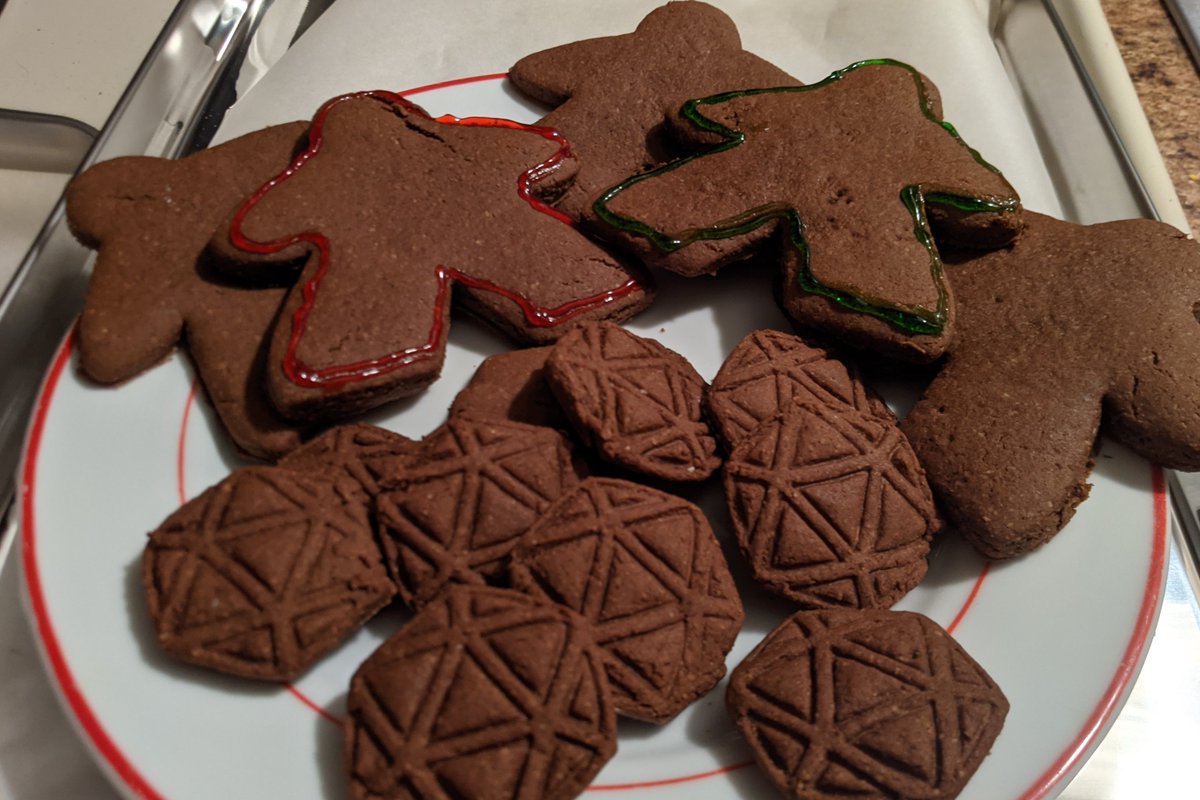 MYPGames's tweet photo. Gingerbread Cookies, board games, together? Yes, please. 

I made some custom cookie cutters for these gluten-free goodies. 

https://t.co/Pv1INz3AlS https://t.co/yWGrNxJjE1