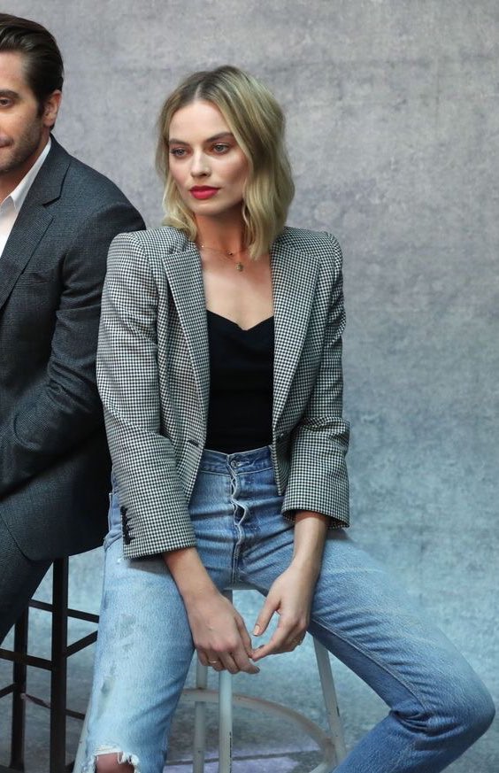 Everybody say happy birthday jake gyllenhaal! 