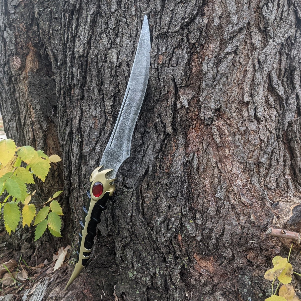 FrostbiteCospl1's tweet photo. Our second Reddit Secret Santa match is a Game of Thrones fan so we'll be sending them this Catspaw.
#cosplay #prop #knife #gameofthrones #asongoficeandfire #catspaw #reddit #secretsanta #redditsecretsanta https://t.co/5TTmRAJ8f1