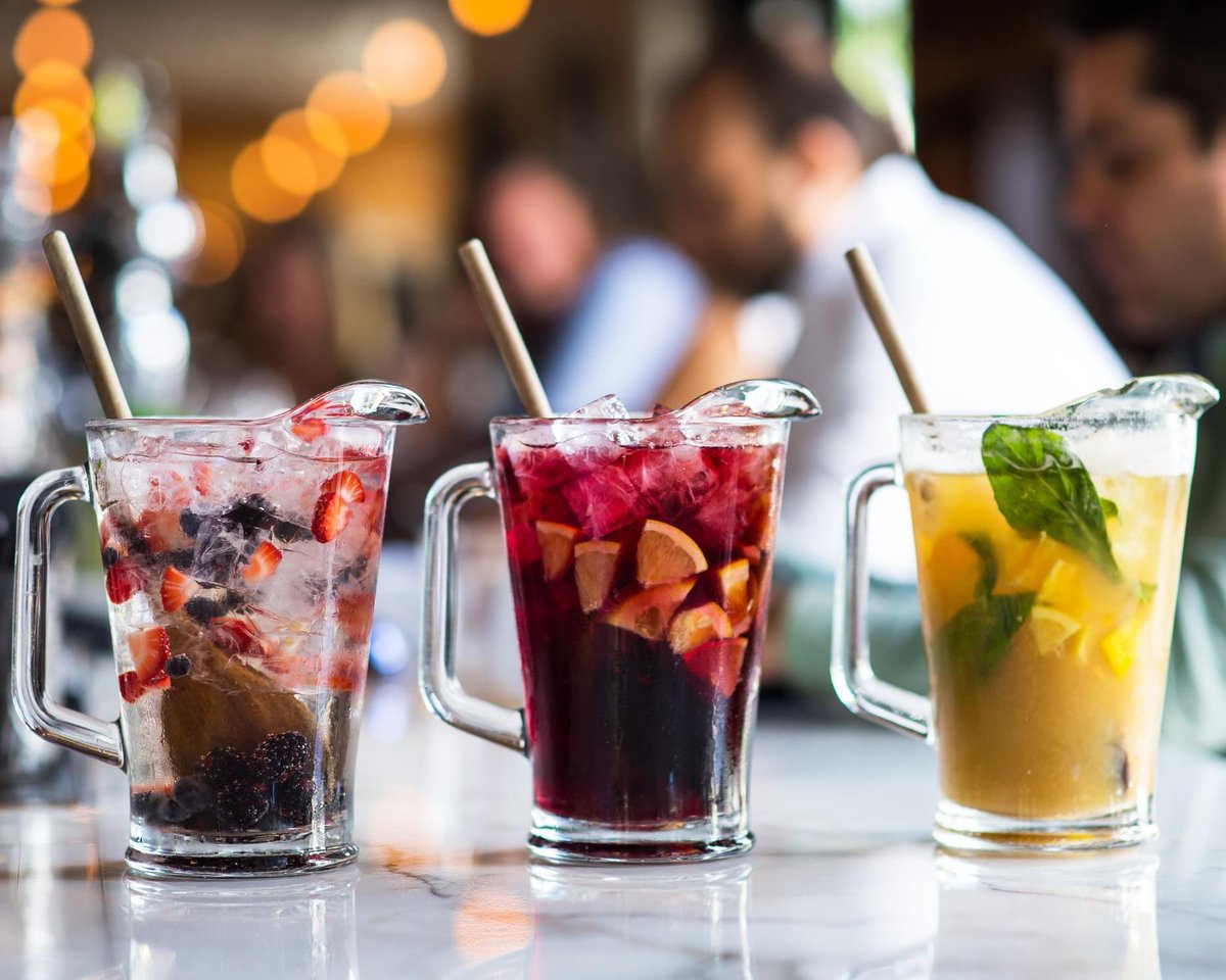 BullaGastrobar's tweet photo. The news are true, we have weekday & weekend #happyhour at all of our BOO-YAH locations.
Psst, itβs #NationalSangriaDay on Sunday, December 20th. ππͺπΈπΉ #Spain #Sangria #SupportLocal #BullaHour #Dinner #Tapas #Foodie https://t.co/svQRipWxvO