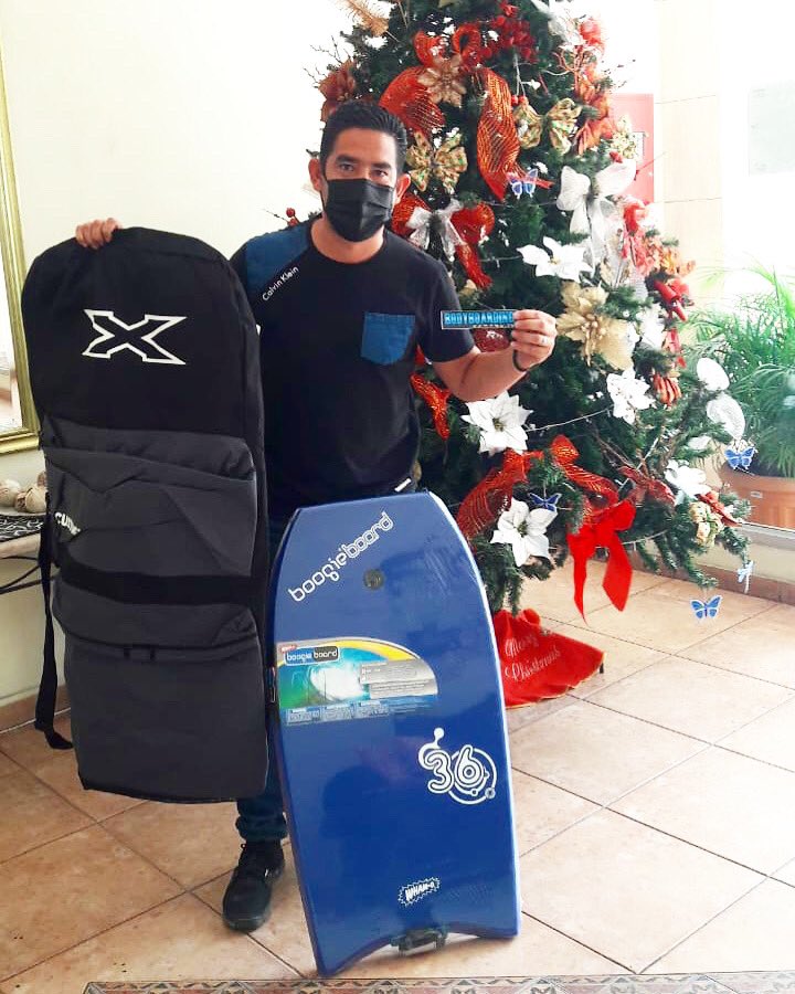 rainsandshop's tweet photo. Raul @raul_el_titi_atencio contacto a #SANTALOCO esta #NAVIDADBODYBOARD y se lleva su #moreyboogie #moreypanama pa los pelaos...
Listo para este #VeranoRainsand #PuroyReal
#ESTUMOMENTO ๐ฅณ๐คฉ๐๐๐๐๐๐
๐พ๐ต๐ฆ @rainsandshop https://t.co/MHZEmtcd3o