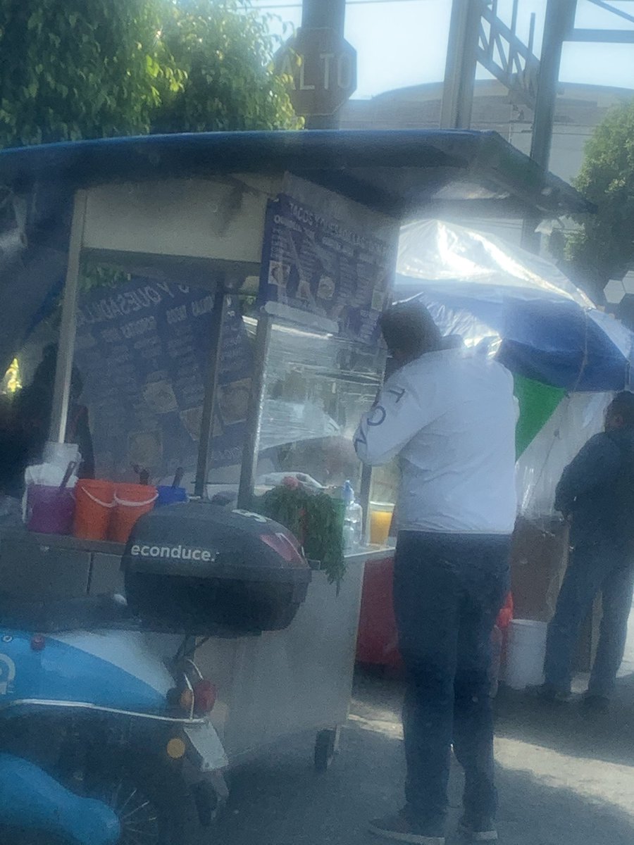 Miren <a href="/BJAlcaldia/">Alcaldía de Benito Juárez</a> <a href="/BlindarBJ/">Blindar BJ 360</a> <a href="/inveacdmx/">INVEACDMX</a> este puesto no aplica el solo para llevar. Calle Manzanas y eje 7.  <a href="/VigilanteCDMX/">Ciudadano Vigilante</a> @AutenticosBj <a href="/VecinosUnidosBJ/">Vecinos Unidos BJ</a>