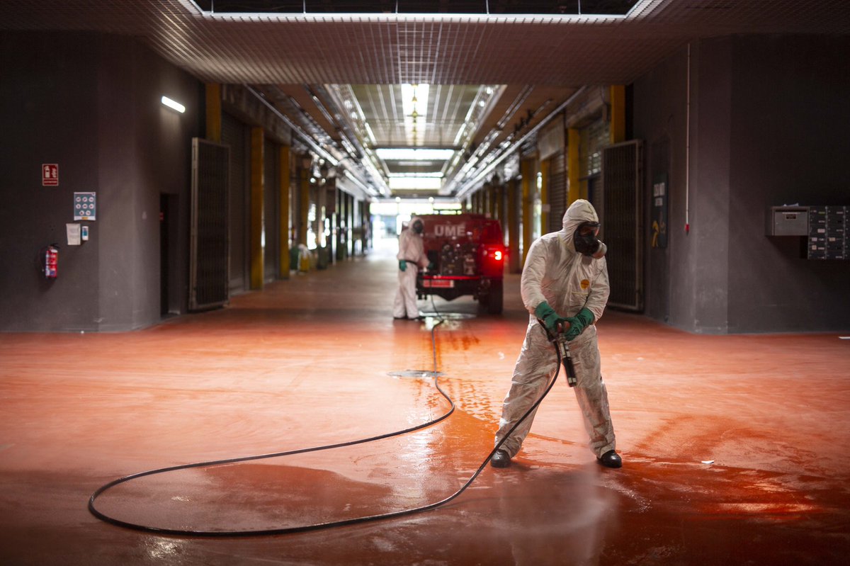 Nuestros compañeros de la <a href="/UMEgob/">UME</a> han vuelto esta semana a Mercamadrid para realizar labores de desinfección y garantizar así la seguridad alimentaria en el abastecimiento de alimentos para la población.
#ElEsfuerzoQueNosUne
📸: <a href="/mercamadrid_hoy/">Mercamadrid</a>