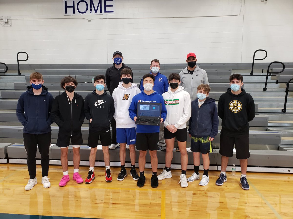 FennisDembo87's tweet photo. Great time team building with the Salem Blue Devils @SHSHoops1 Everybody included. No man left out. #pandemic #why #causes #greenteamers #speedmentoring #standards #showandtell #playerledteam BlueDevils are locked in https://t.co/UqAfDU5zKG