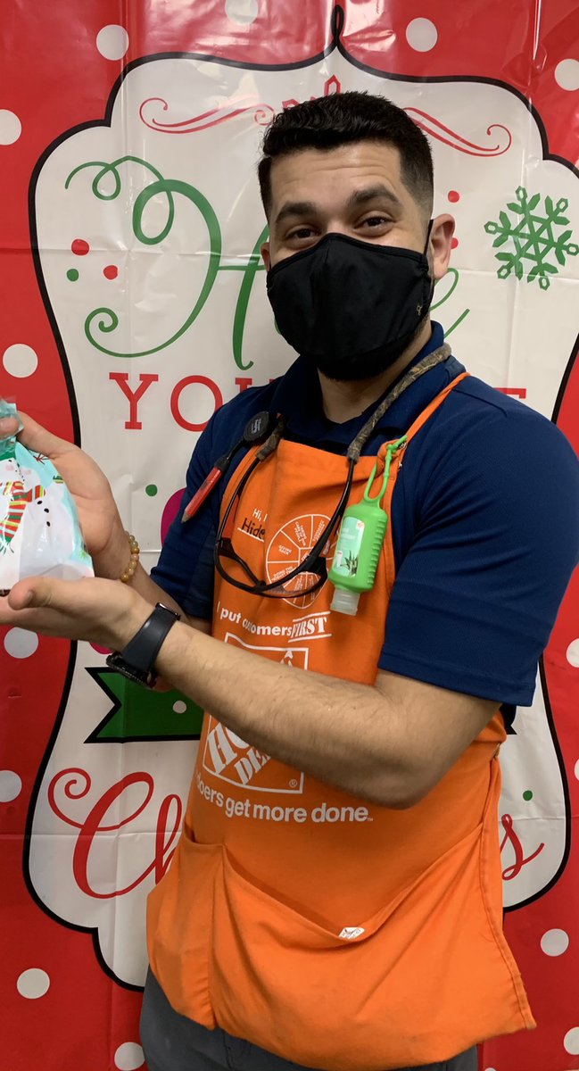 MariaRivera0576's tweet photo. Happy Holidays 6516❄️⛄️@cjg078 @thorndykea @FulfordUlanda https://t.co/LBnobycnNp