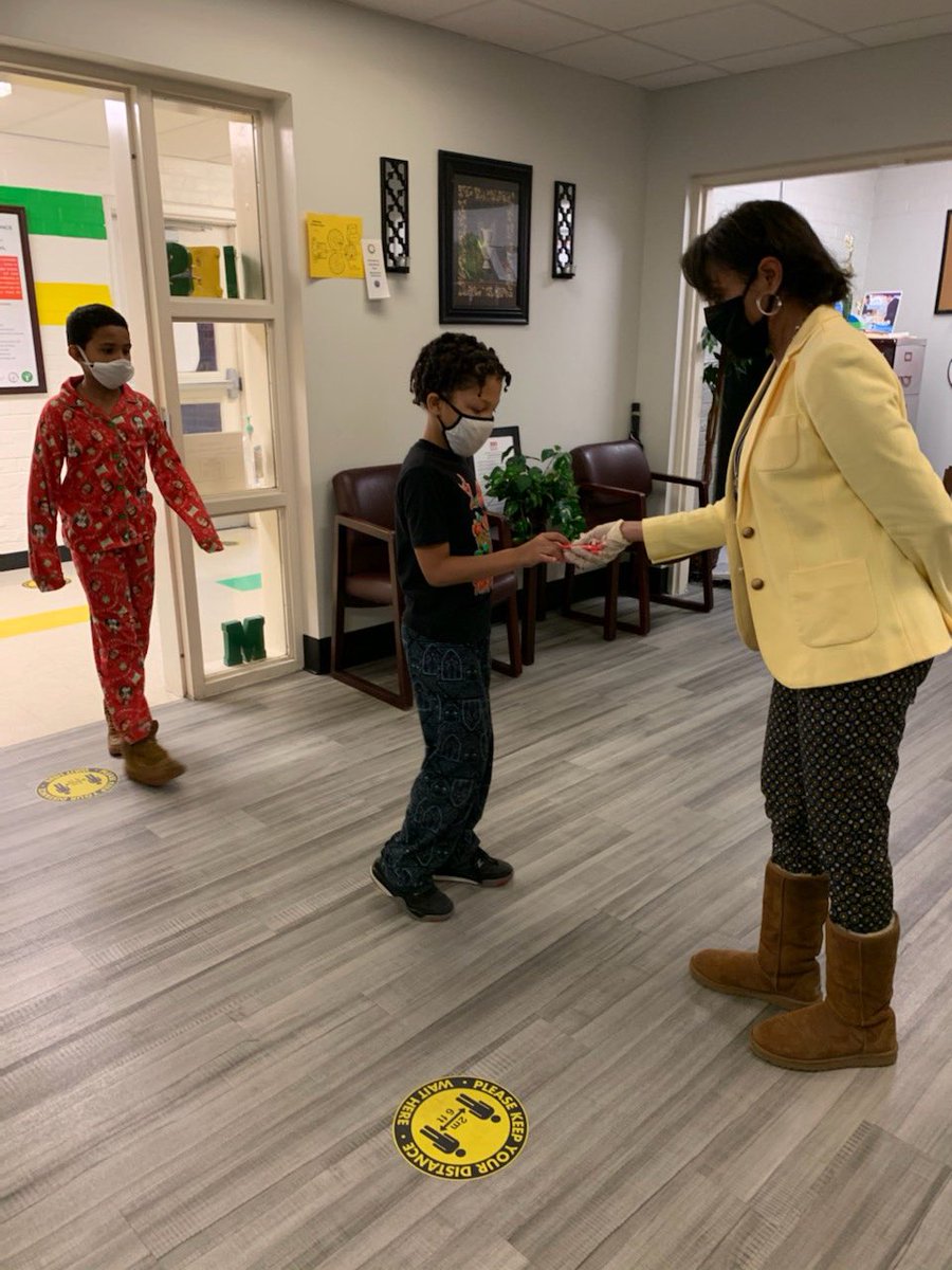MESwildcats's tweet photo. Celebrating students that increased their growth levels on ISIP reading and math assessments! #sharepcs #messcholars https://t.co/jF7EtXLvbi