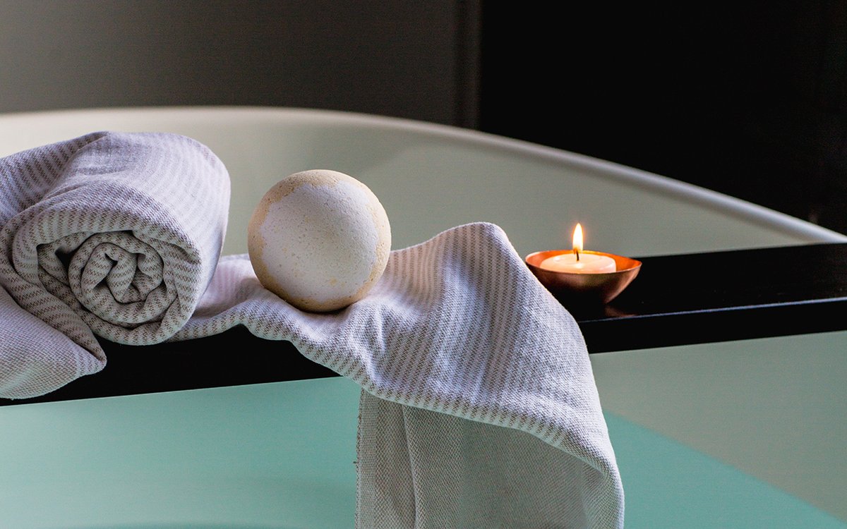 sothebysrealty's tweet photo. Making a Splash: 5 Homes with Relaxing Claw-Footed Tubs. #sothebysrealty #realestate #luxury #curbappeal #luxuryrealestate #design #home #homedesign #architecture #luxurylifestyle #luxe #luxuryhomes #luxurylife https://t.co/uMed9R5F6s https://t.co/0xIY4DXgMh