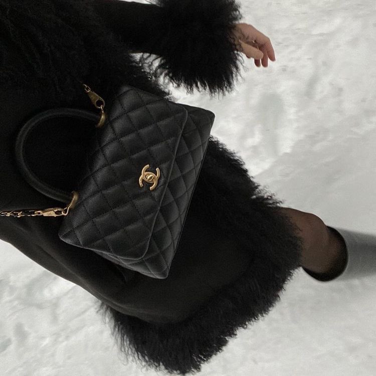 MIUCCIANGEL's tweet photo. winter in nyc https://t.co/goRqKAhGtO