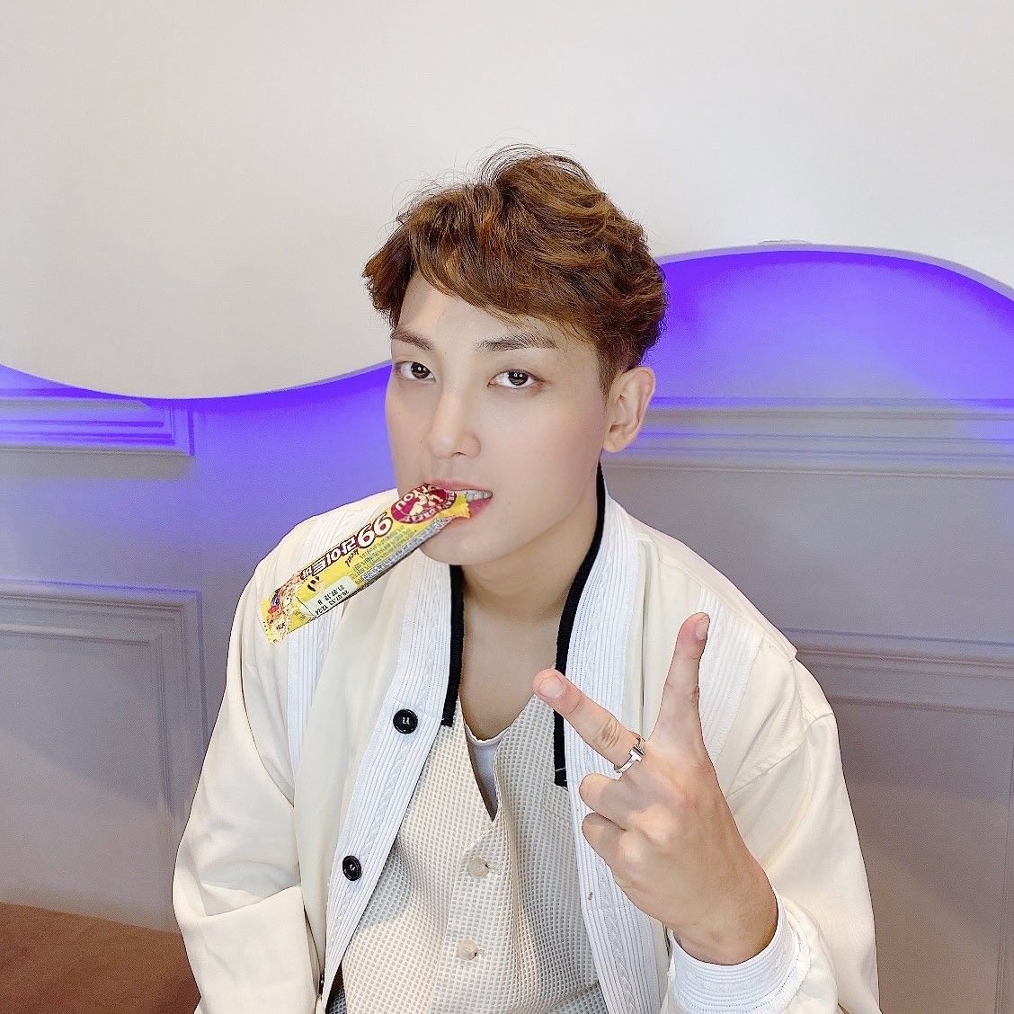 and_markie's tweet photo. If you think men can't be beautiful... leave my account, leave the post, leave the hashtag. #beautiful #kpop #ziu #vav #wonho #solo #monstax #hanse #victon #eunwoo #actor #astro https://t.co/g0xRktvCEE