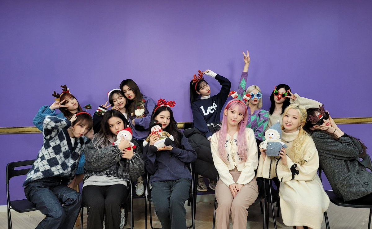 IZONEGLOBALTWT's tweet photo. 📸 [PHOTO] 201220 IZ*ONE official VLIVE update

🔗 https://t.co/qbuJD4IRKy

#IZONE #아이즈원 #アイズワン @official_izone https://t.co/XkpoAogXkK