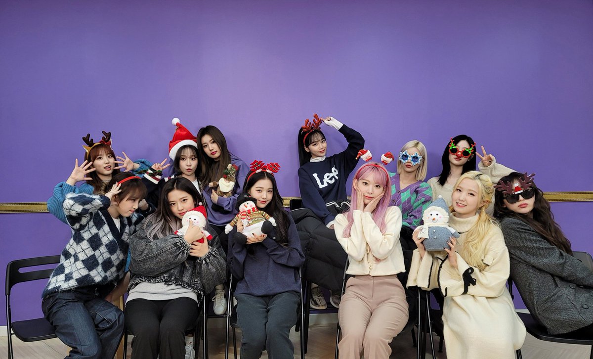IZONEGLOBALTWT's tweet photo. 📸 [PHOTO] 201220 IZ*ONE official VLIVE update

🔗 https://t.co/qbuJD4IRKy

#IZONE #아이즈원 #アイズワン @official_izone https://t.co/XkpoAogXkK