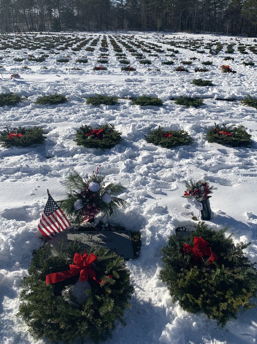 EdforBoston's tweet image. What an honor to join many from Boston today at the Bourne National Cemetery as part of @WreathsAcross America.  During this Christmas season, let us remember our deceased veterans and their families.