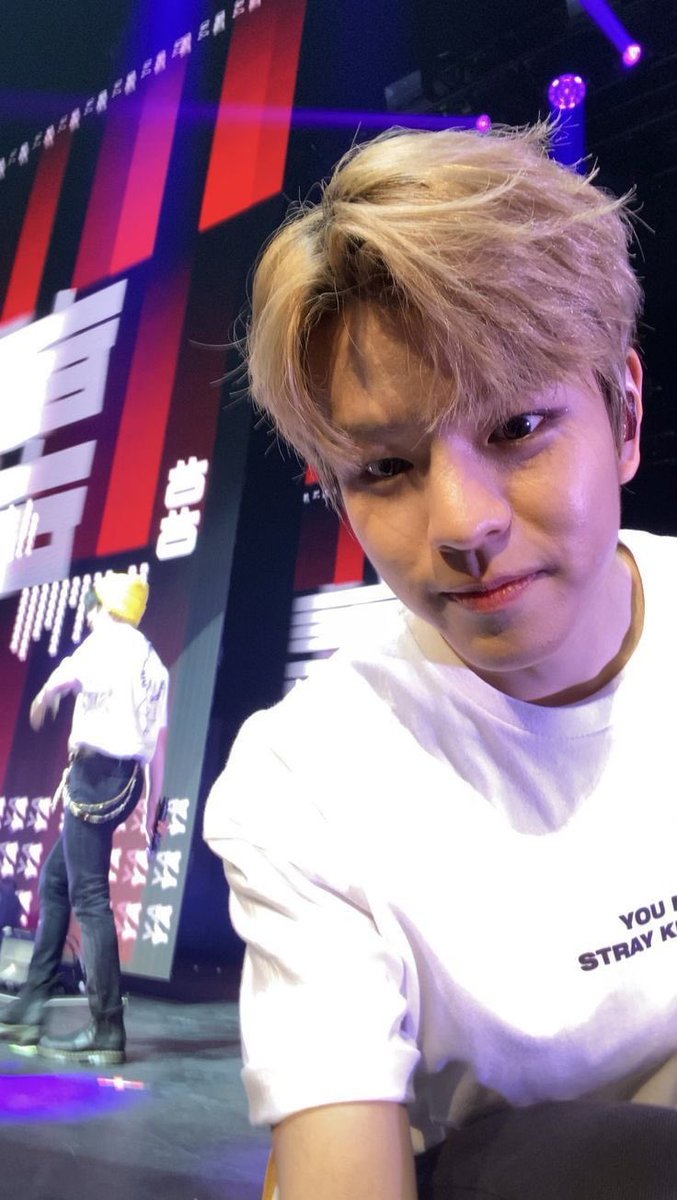 ---kim seungmin at concerts; a thread of pics taken by fans