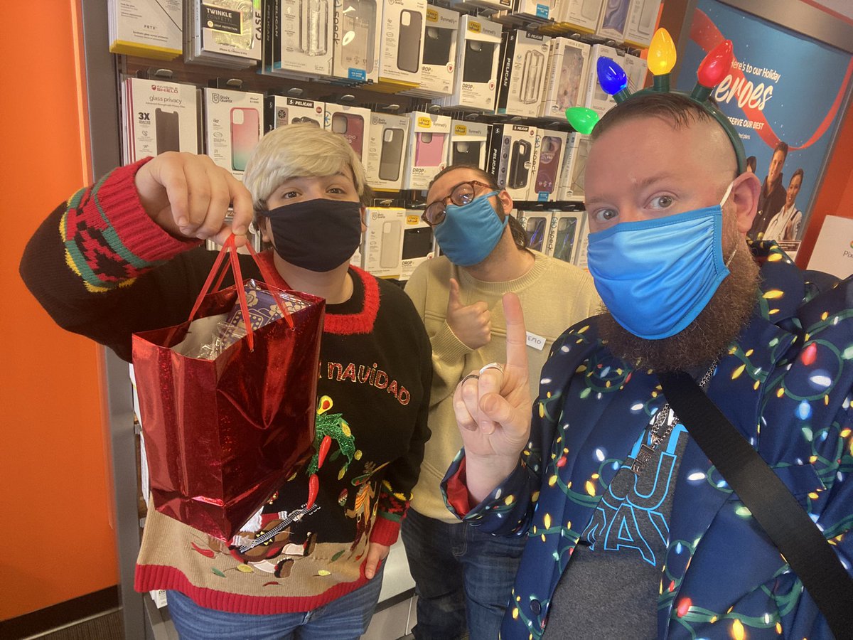 Dropping off some Holiday Hype Packs the #gloriousWPA @attportables . Stop by TODAY and let us help you clear out the rest of your shopping list! #att #unstOHPAble #jacketseason <a href="/ATT/">AT&T</a> <a href="/DViechnicki/">Dan Viechnicki</a> <a href="/Matt__Rash/">Matt Rash</a> @Leanna1013 <a href="/JakeAraghi/">Jake Araghi</a> @ATTPortablesEVD <a href="/WilliamGStovall/">William Stovall</a> @_teamPOWer